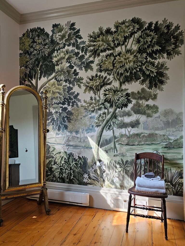 Magnolia Inn mirror