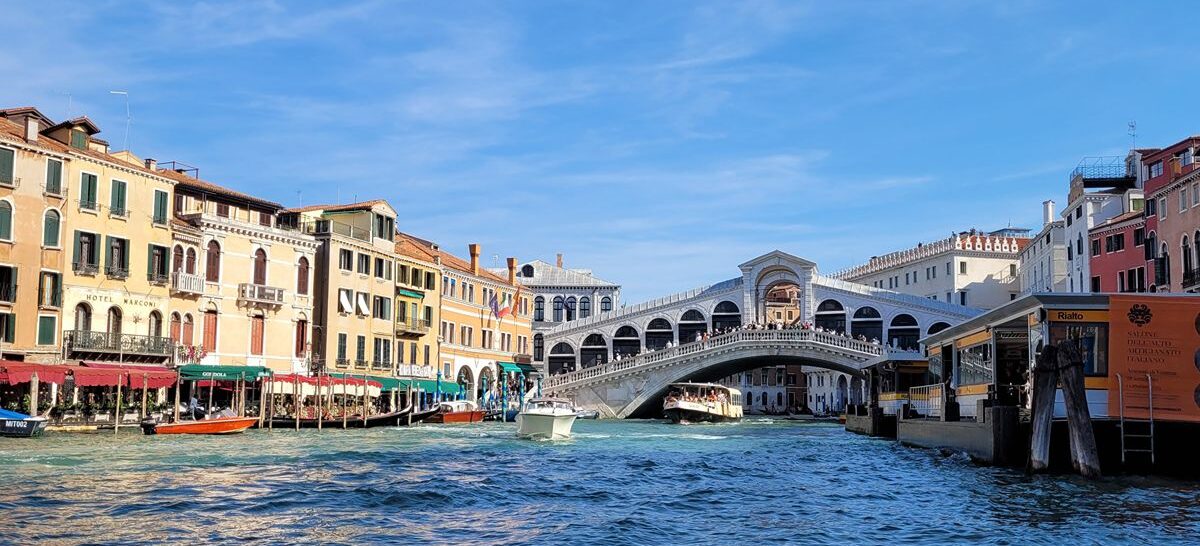 The Perfect 3-Day Venice Itinerary: Gondolas, Glass Blowing & Burano