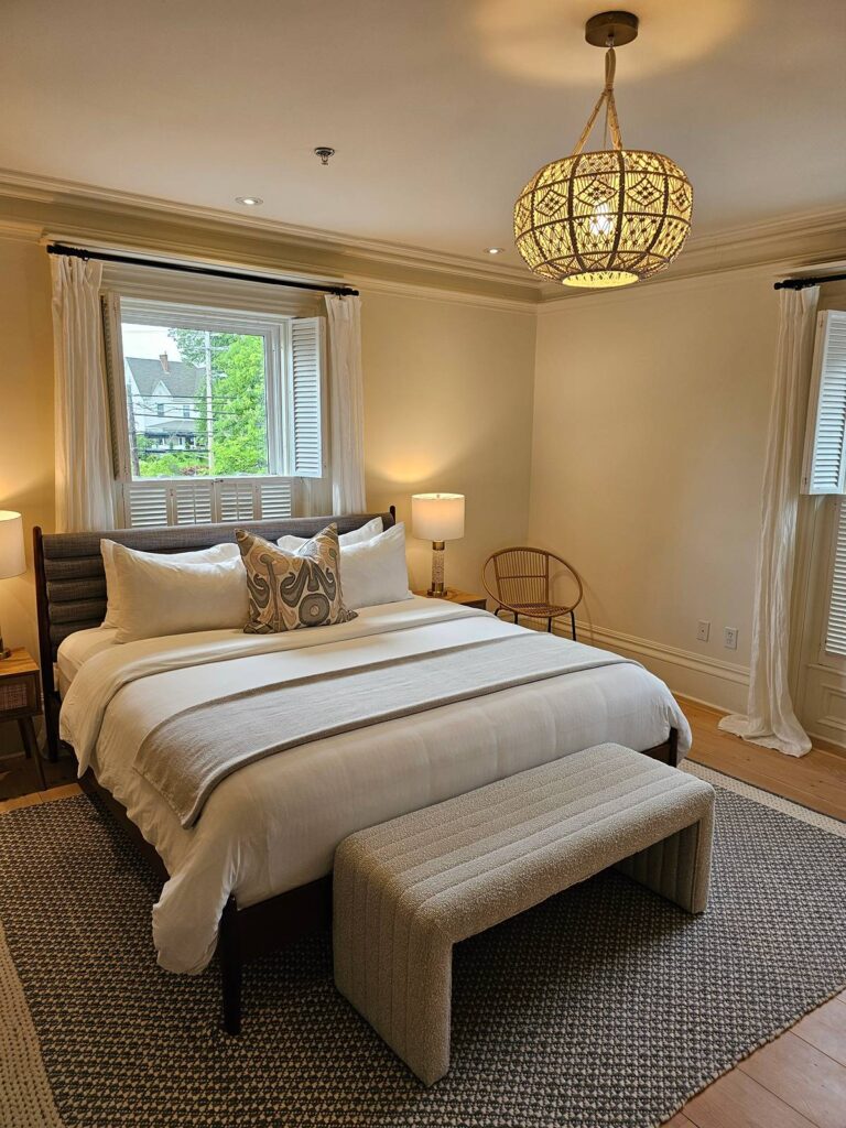 Bed at The August House  Inn